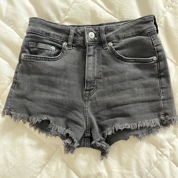Black denim cut off shorts, size 2 - Picture 3 of 7